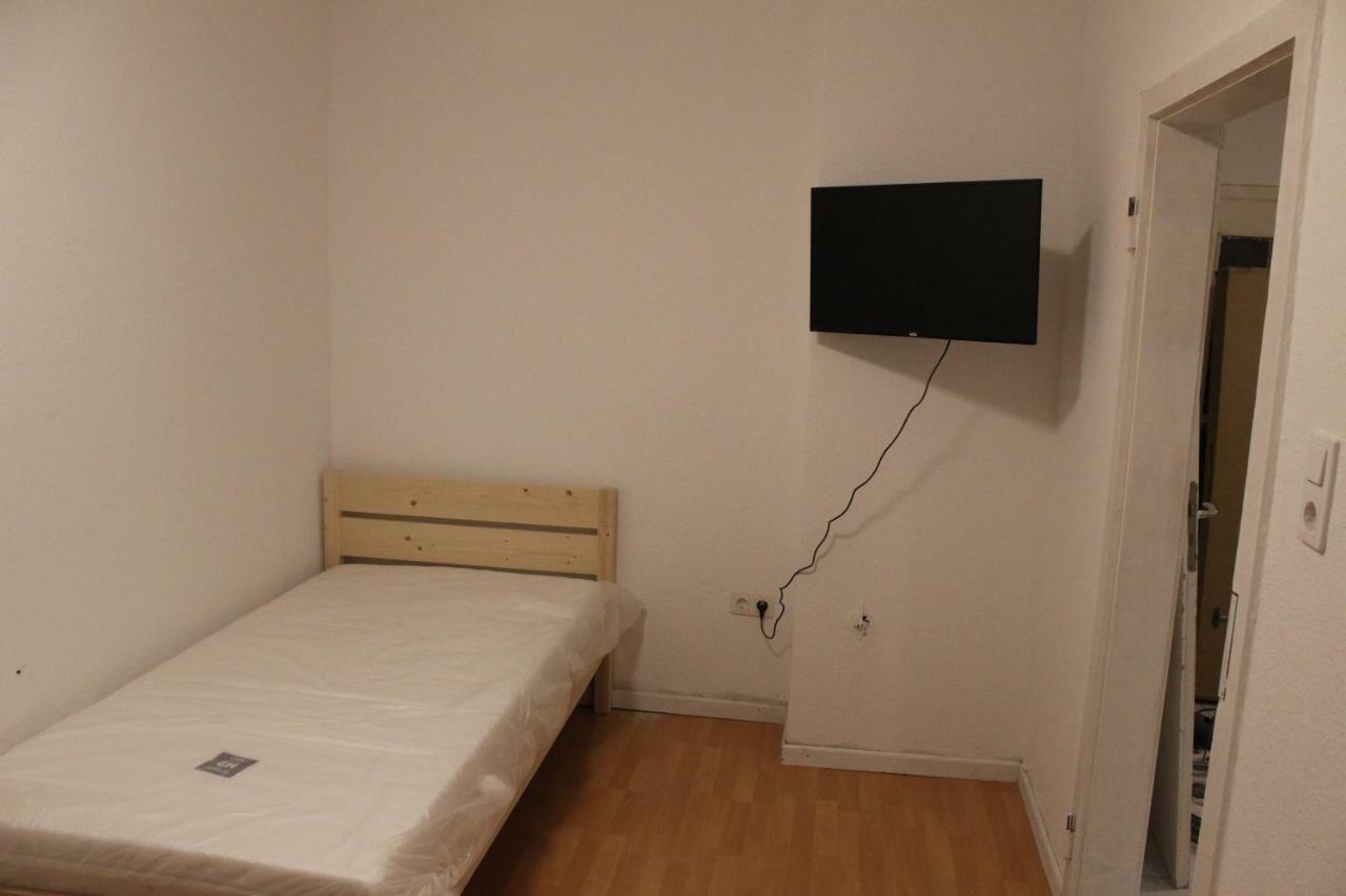 Zimmer Sucht Bewohner 뒤스부르크 외부 사진