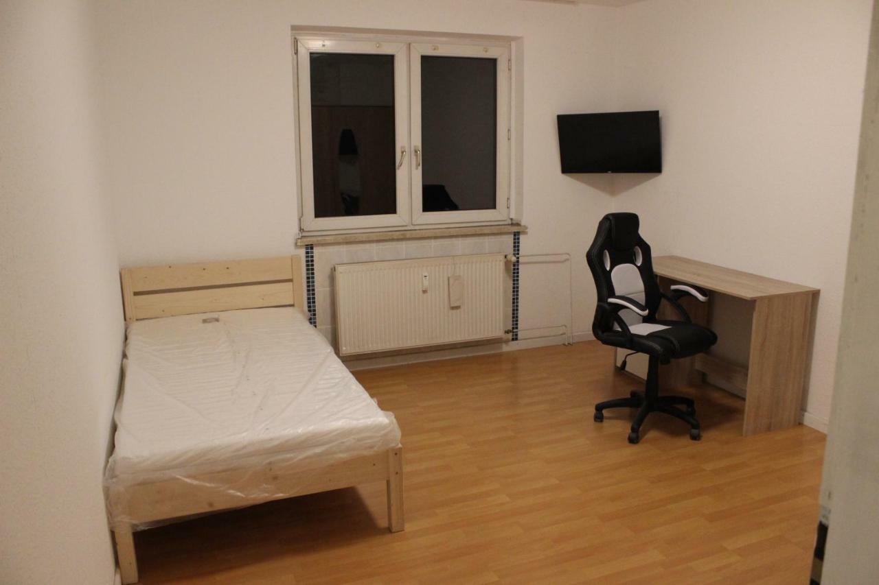 Zimmer Sucht Bewohner 뒤스부르크 외부 사진